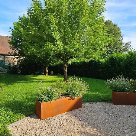 Charmante Maisonette Du Lot Renovee Avec Balneo 別荘