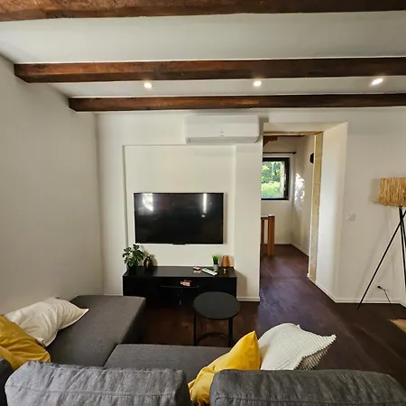 Charmante Maisonette Du Lot Renovee Avec Balneo *