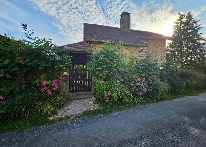 Charmante Maisonette Du Lot Renovee Avec Balneo Latouille-Lentillac