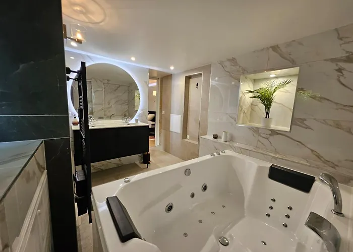 Charmante Maisonette Du Lot Renovee Avec Balneo *